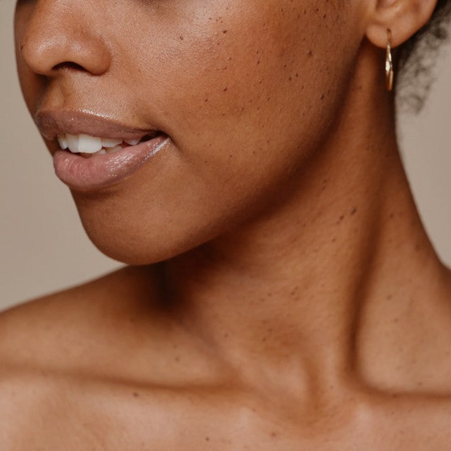 Lifting Plus Facial - Microcurrent for Lifting and Toning